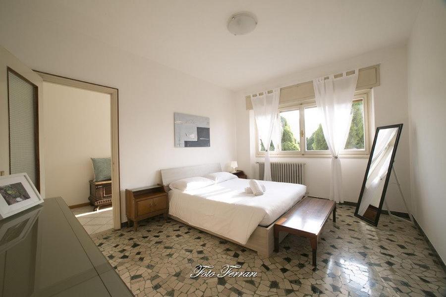 Casa Vacanze Gli Ulivi Del Lago Villa Sale Marasino Bagian luar foto