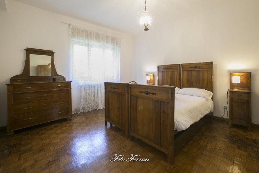 Casa Vacanze Gli Ulivi Del Lago Villa Sale Marasino Bagian luar foto